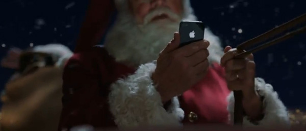 Санта-Клаус выбирает iPhone 4S
