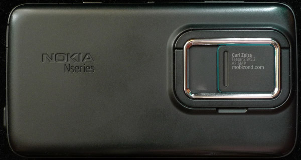 Задняя часть Nokia N900